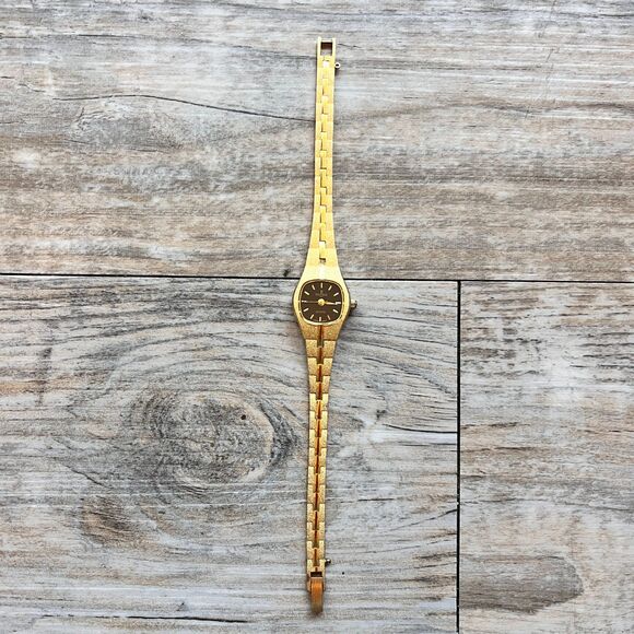 Berenger Vintage Gold Tone Dainty Cocktail Watch Womens Quartz Square Round main image 4